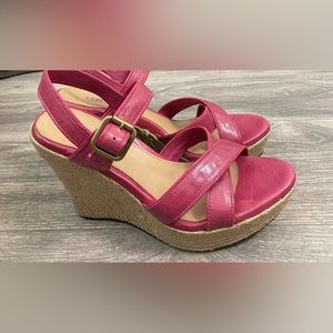 UGG Jackilyn Pink & Straw Color Wedges Sandals Size 8.5